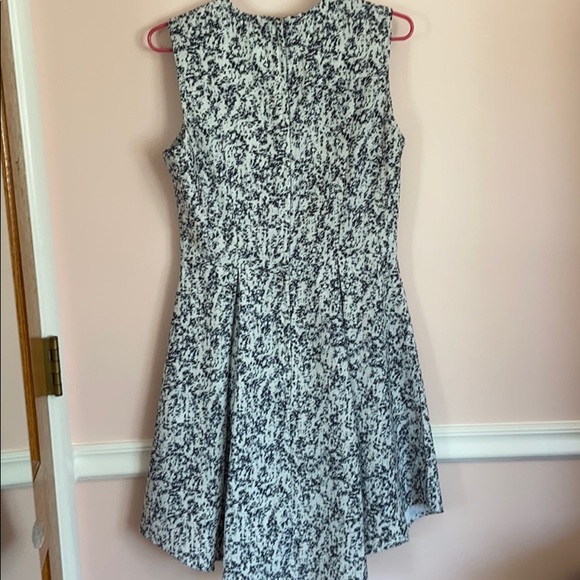 H&M | Marble Patterned Size 8 Dress - Picture 3 of 4